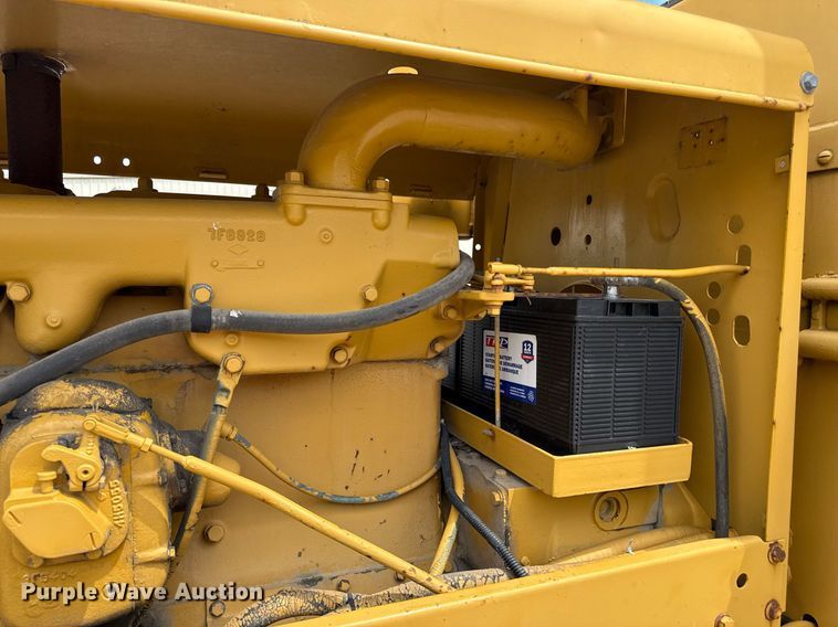 image for item DS4284 Caterpillar B12 rigid frame motor grader