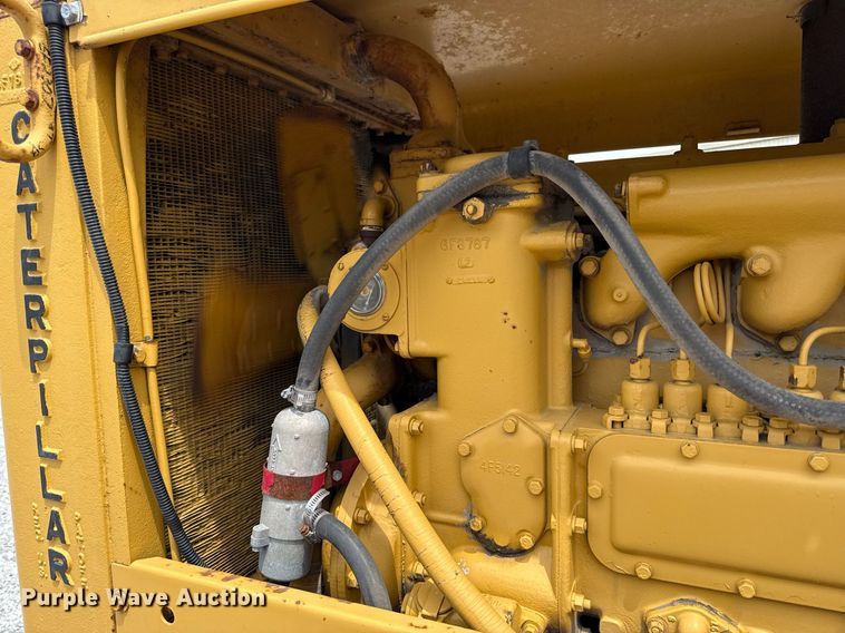 image for item DS4284 Caterpillar B12 rigid frame motor grader