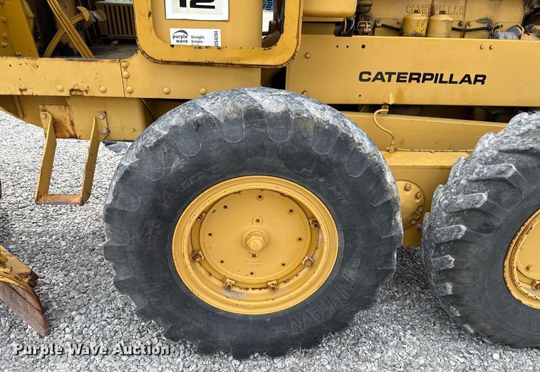 image for item DS4284 Caterpillar B12 rigid frame motor grader