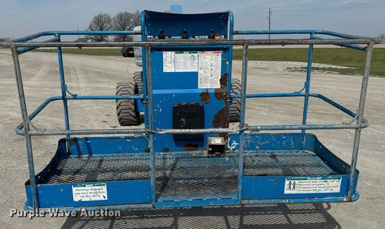 image for item DT0700 2006 Genie S60  boom lift