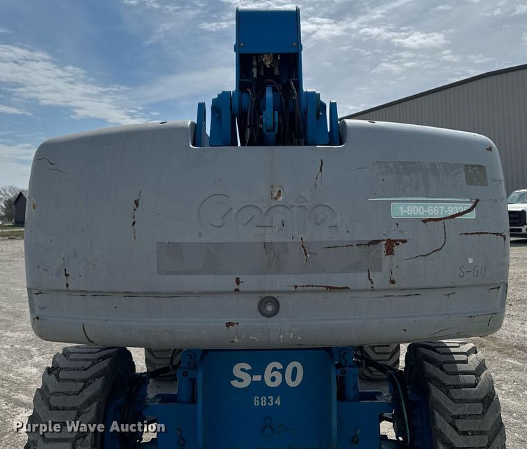 image for item DT0700 2006 Genie S60  boom lift