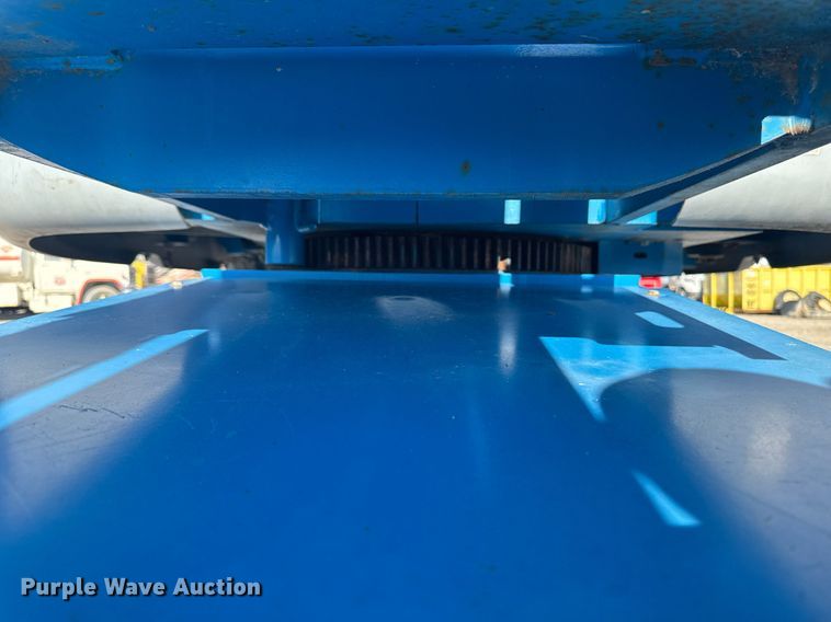 image for item DT0700 2006 Genie S60  boom lift