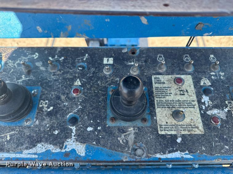 image for item DT0700 2006 Genie S60  boom lift