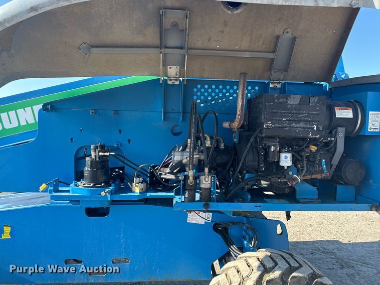 image for item DT0700 2006 Genie S60  boom lift