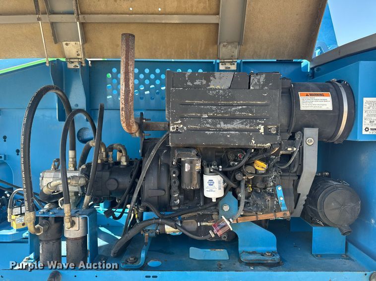 image for item DT0700 2006 Genie S60  boom lift