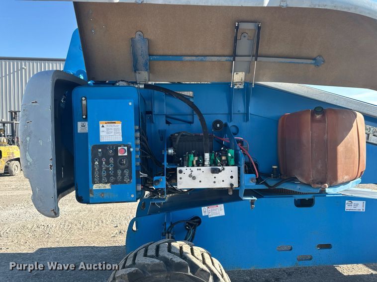 image for item DT0700 2006 Genie S60  boom lift