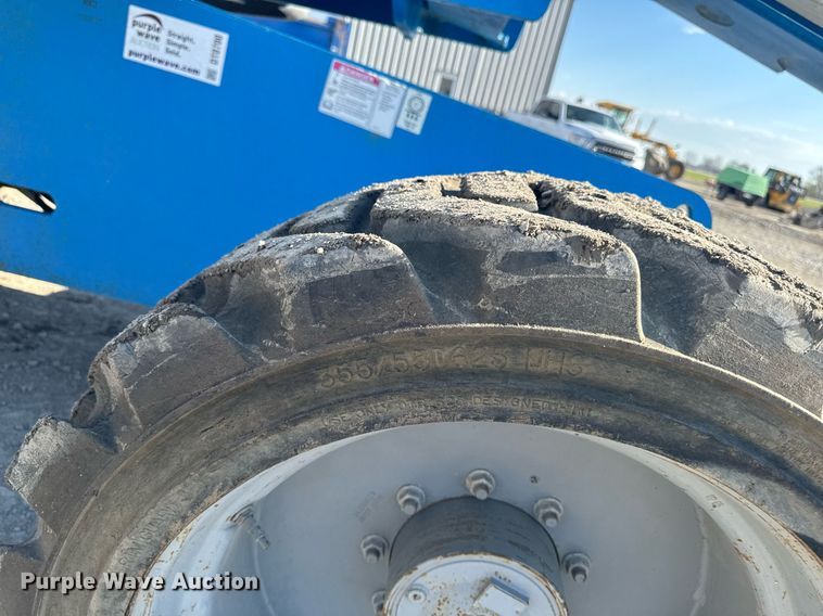 image for item DT0700 2006 Genie S60  boom lift