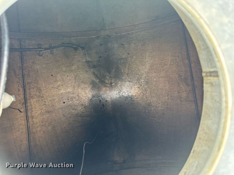 image for item DT0702 1978 Fruehauf TAG-F2-EDT9500 tank trailer