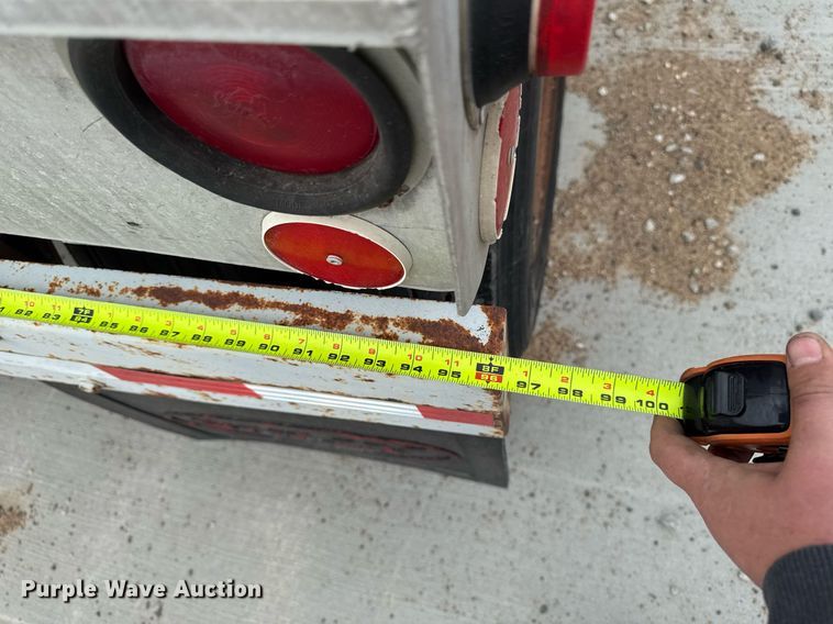 image for item DT0702 1978 Fruehauf TAG-F2-EDT9500 tank trailer