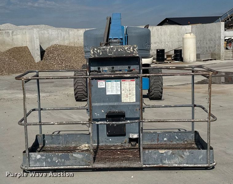 image for item DT0703 2004 Genie S-65 4x4 boom lift