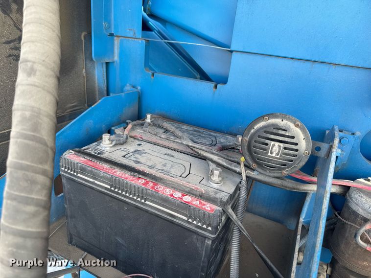 image for item DT0703 2004 Genie S-65 4x4 boom lift