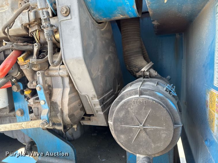 image for item DT0703 2004 Genie S-65 4x4 boom lift