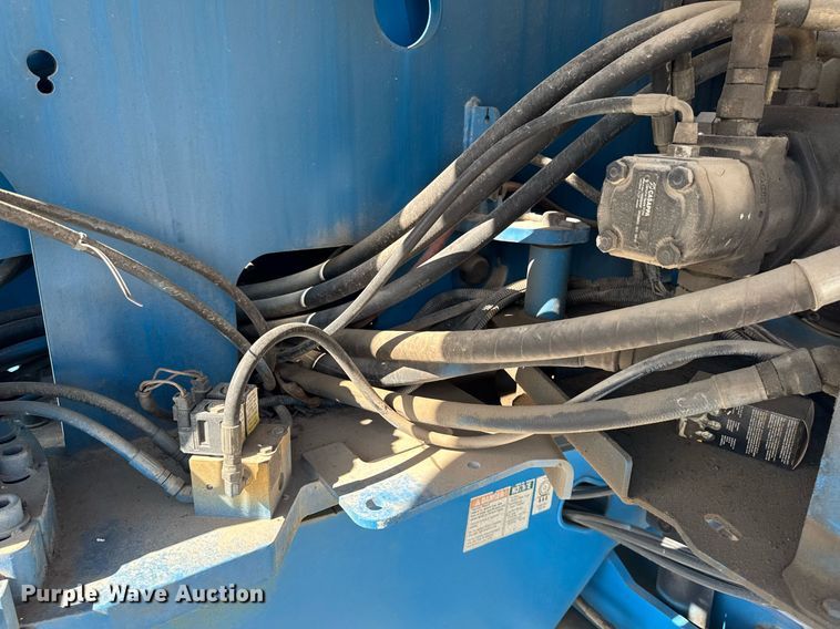 image for item DT0703 2004 Genie S-65 4x4 boom lift