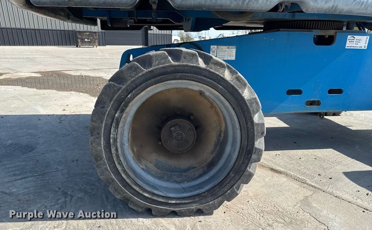 image for item DT0703 2004 Genie S-65 4x4 boom lift