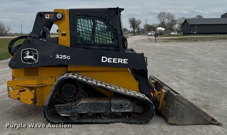 image for item DT0708 2021 John Deere 325G tracked skid steer loader