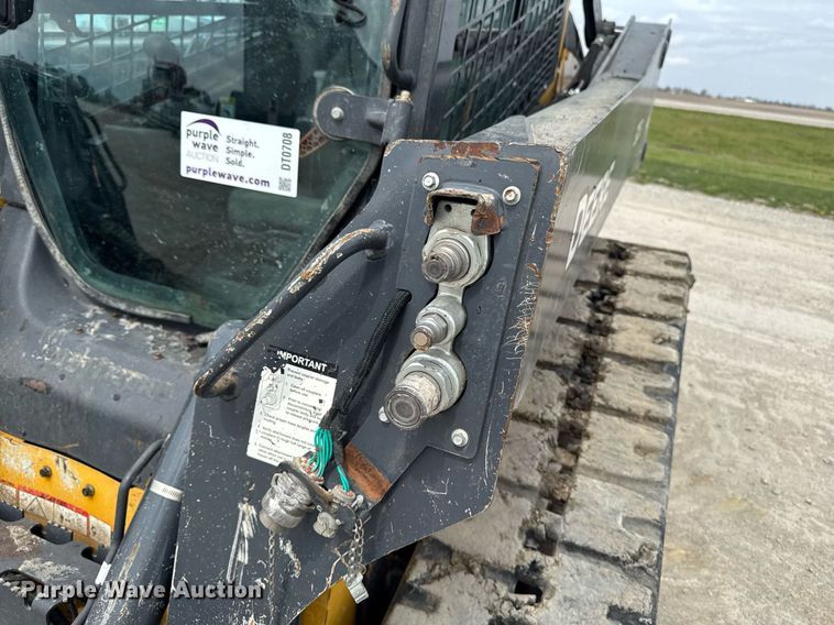 image for item DT0708 2021 John Deere 325G tracked skid steer loader