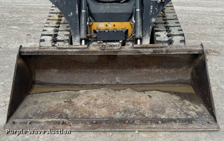 image for item DT0708 2021 John Deere 325G tracked skid steer loader