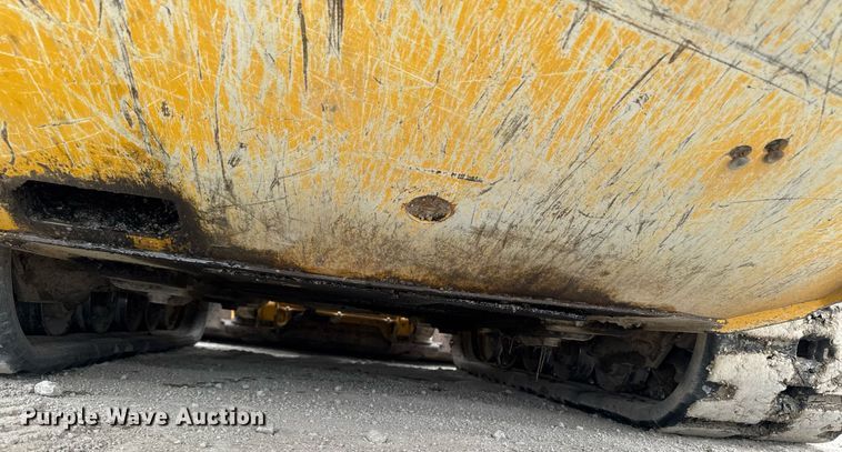 image for item DT0708 2021 John Deere 325G tracked skid steer loader