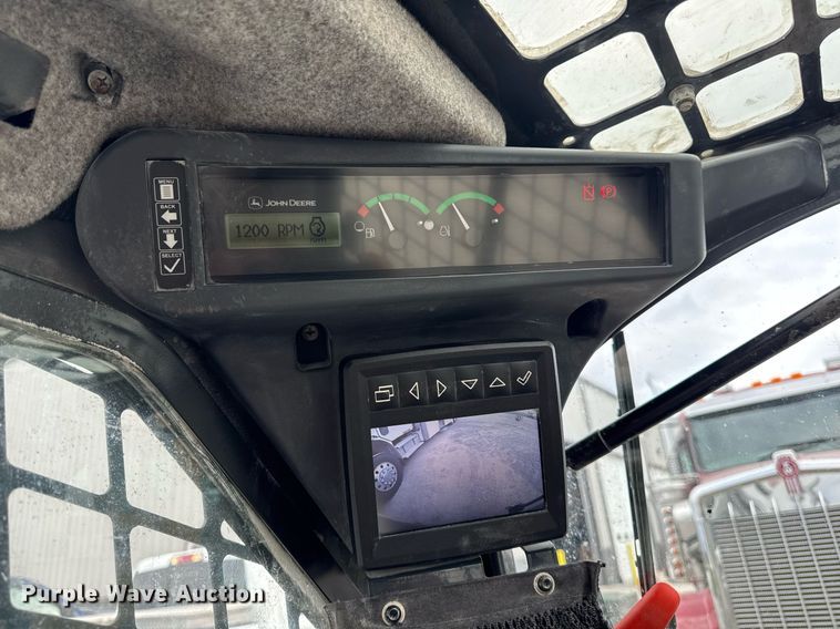 image for item DT0708 2021 John Deere 325G tracked skid steer loader