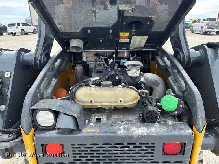 image for item DT0708 2021 John Deere 325G tracked skid steer loader