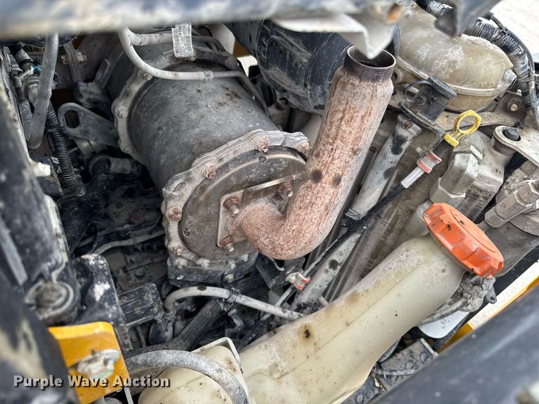 image for item DT0708 2021 John Deere 325G tracked skid steer loader