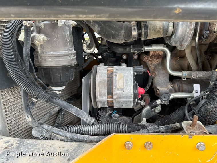 image for item DT0708 2021 John Deere 325G tracked skid steer loader