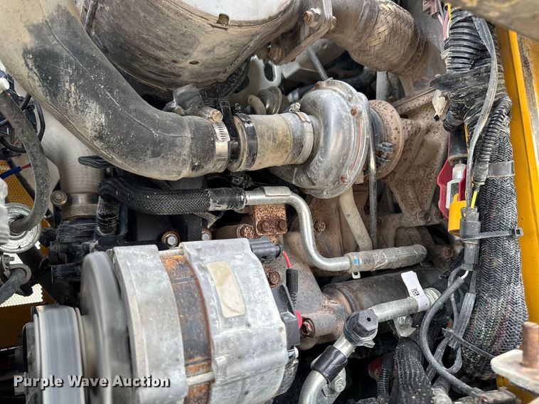 image for item DT0708 2021 John Deere 325G tracked skid steer loader