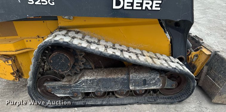 image for item DT0708 2021 John Deere 325G tracked skid steer loader
