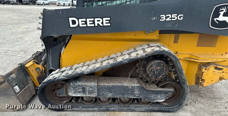 image for item DT0708 2021 John Deere 325G tracked skid steer loader