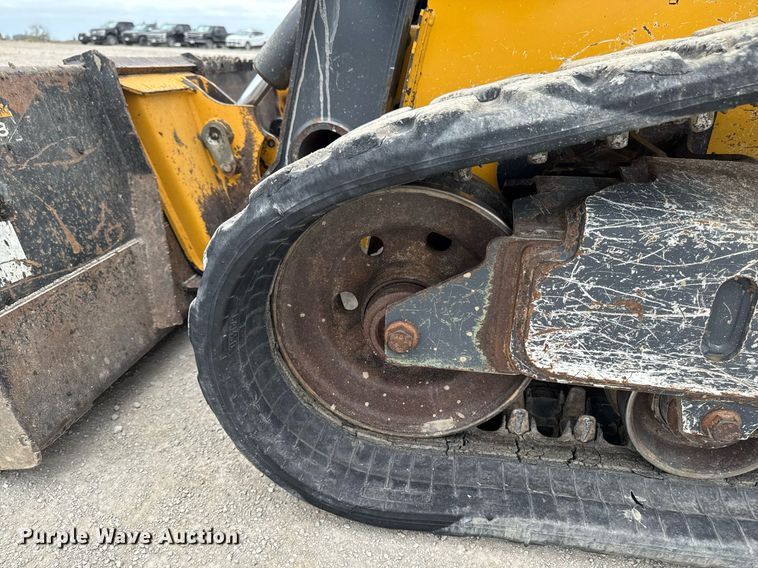 image for item DT0708 2021 John Deere 325G tracked skid steer loader