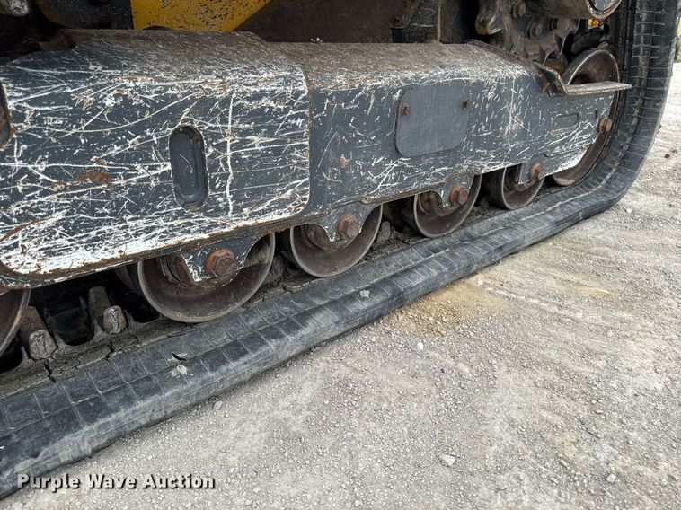 image for item DT0708 2021 John Deere 325G tracked skid steer loader