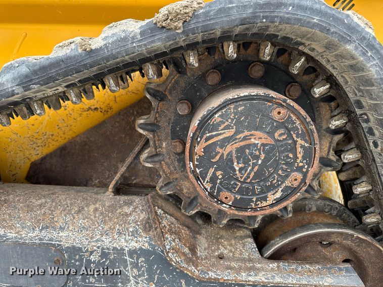 image for item DT0708 2021 John Deere 325G tracked skid steer loader