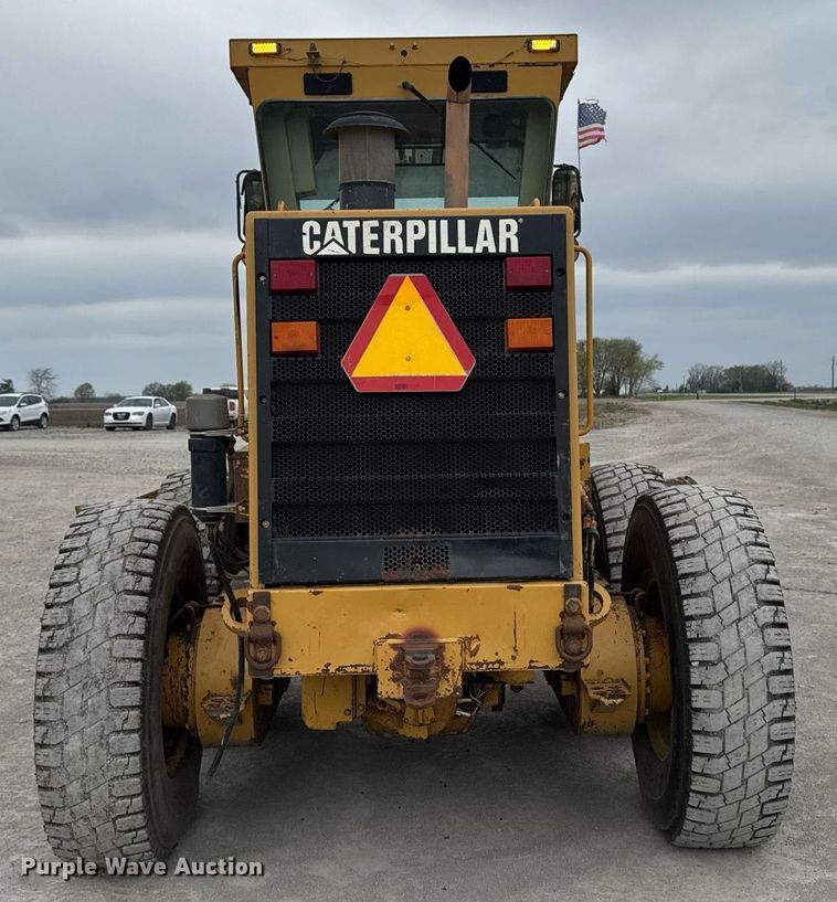 image for item DT0709 2001 Caterpillar 140H motor grader