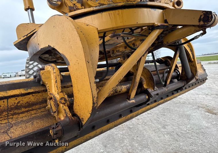 image for item DT0709 2001 Caterpillar 140H motor grader