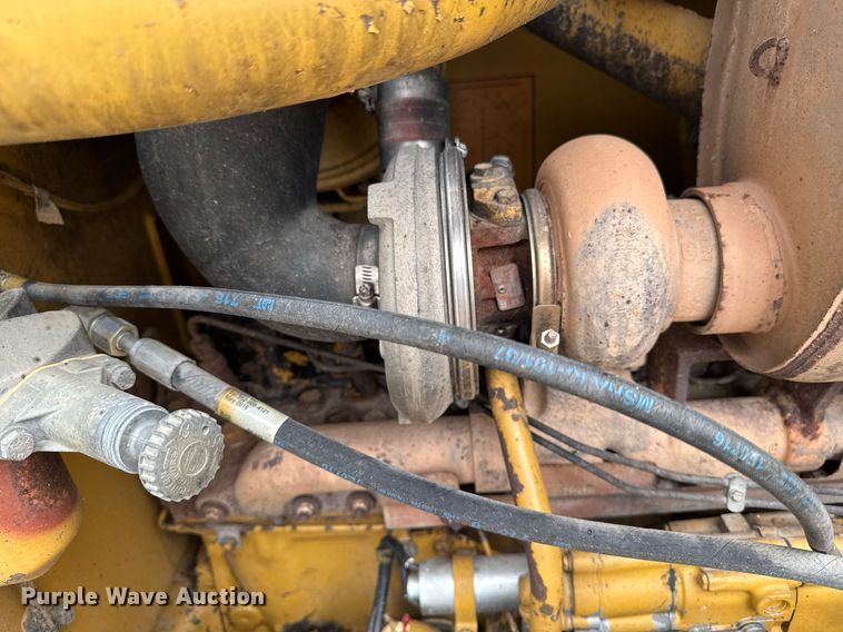 image for item DT0709 2001 Caterpillar 140H motor grader