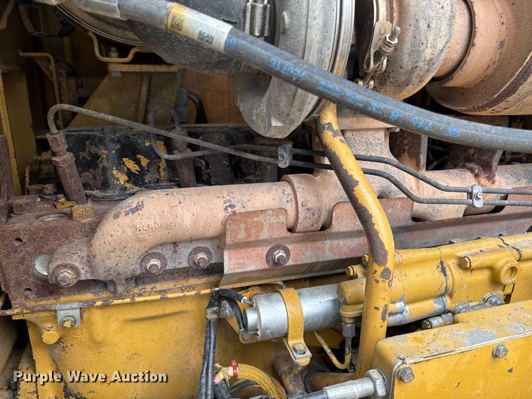 image for item DT0709 2001 Caterpillar 140H motor grader