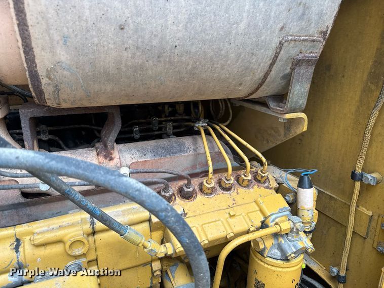 image for item DT0709 2001 Caterpillar 140H motor grader