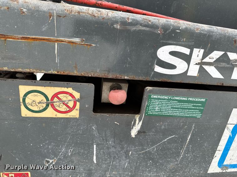 image for item DT0710 2006 Skyjack SJIII 3226 scissor lift