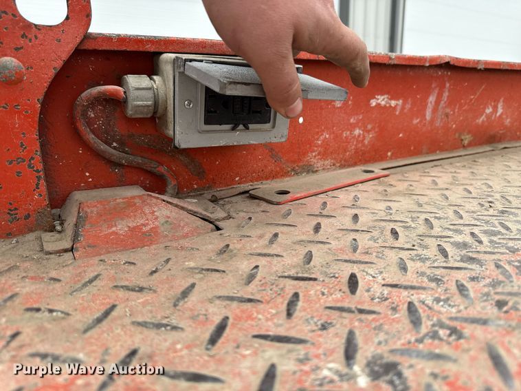 image for item DT0710 2006 Skyjack SJIII 3226 scissor lift