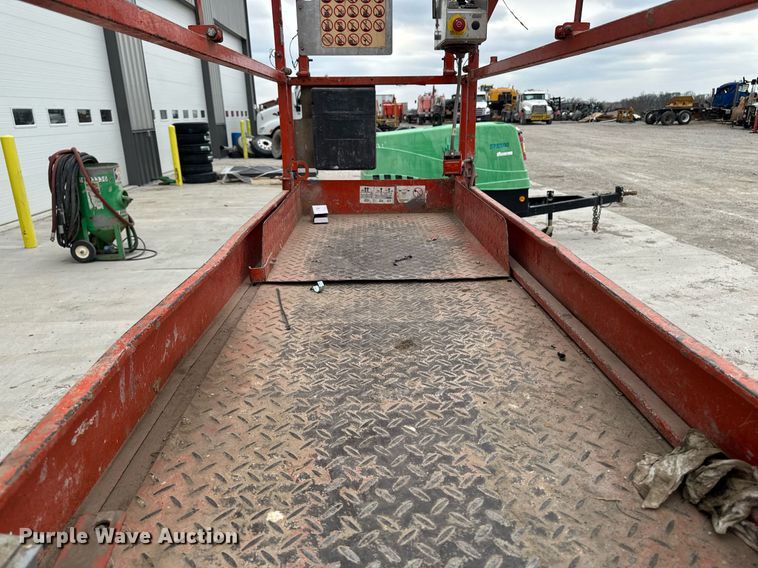 image for item DT0710 2006 Skyjack SJIII 3226 scissor lift