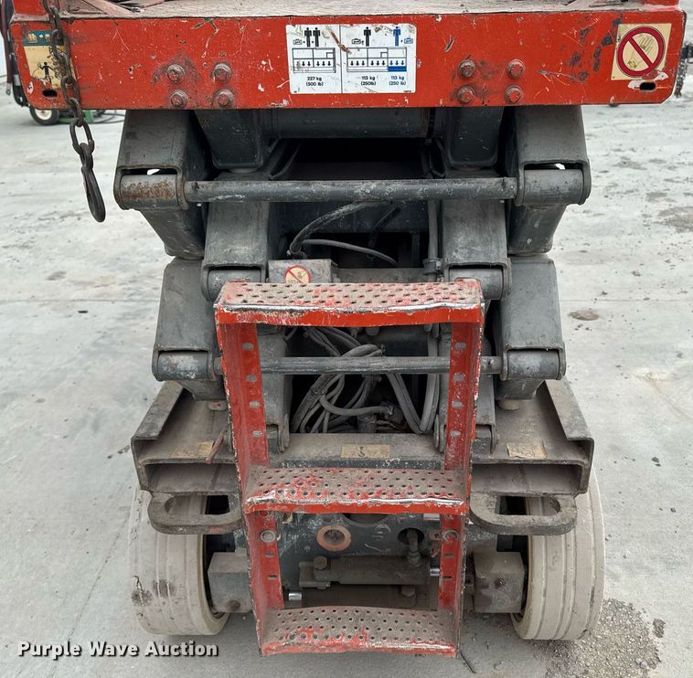 image for item DT0710 2006 Skyjack SJIII 3226 scissor lift