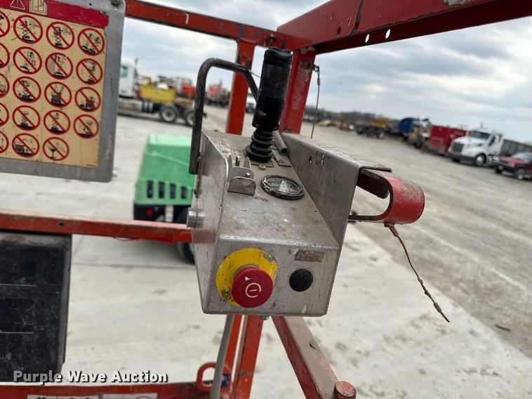 image for item DT0710 2006 Skyjack SJIII 3226 scissor lift