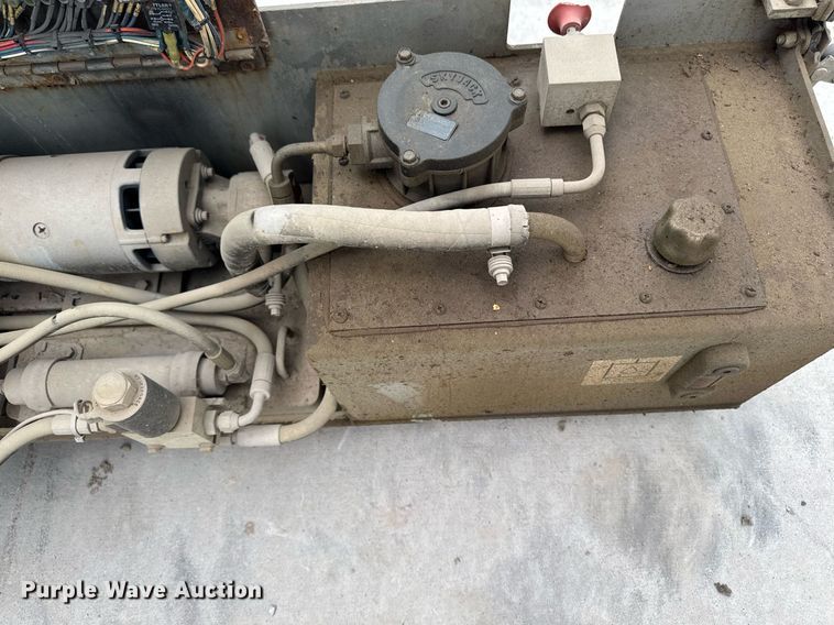 image for item DT0710 2006 Skyjack SJIII 3226 scissor lift