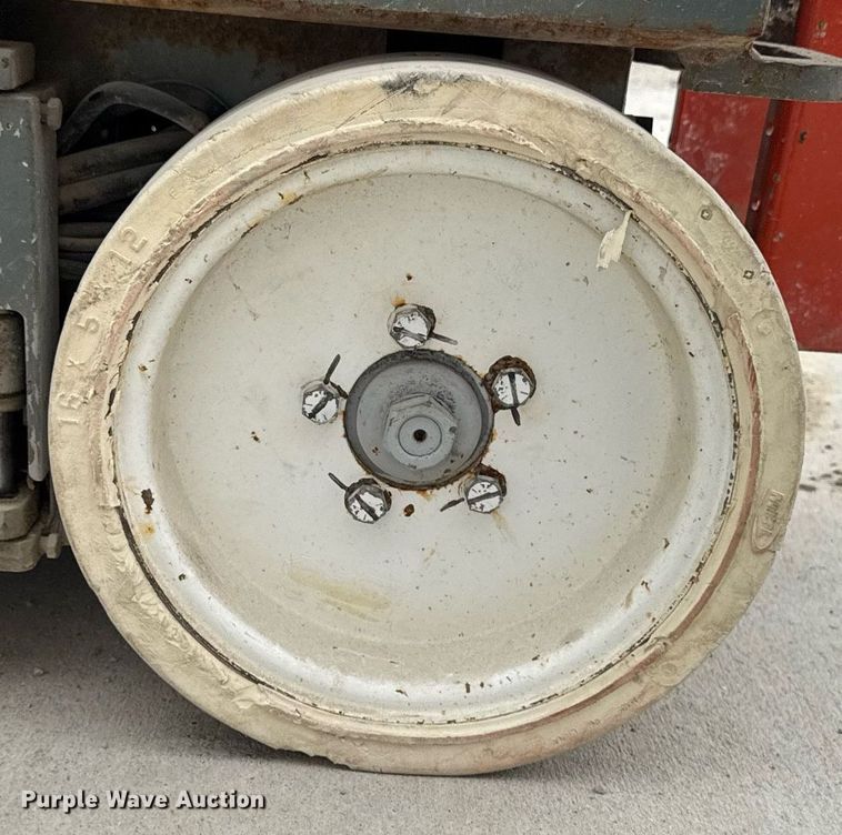 image for item DT0710 2006 Skyjack SJIII 3226 scissor lift