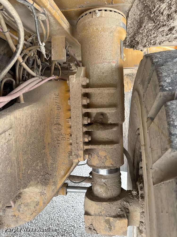 image for item DT0711 2004 Caterpillar 769D haul truck