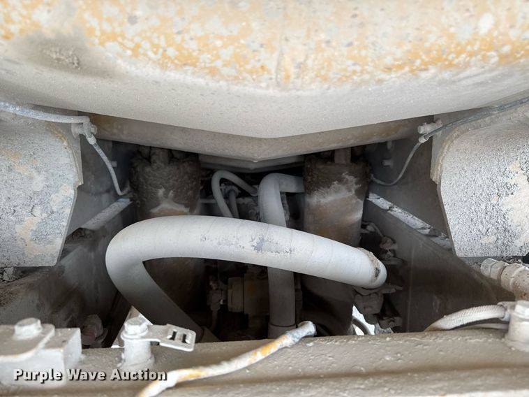 image for item DT0711 2004 Caterpillar 769D haul truck