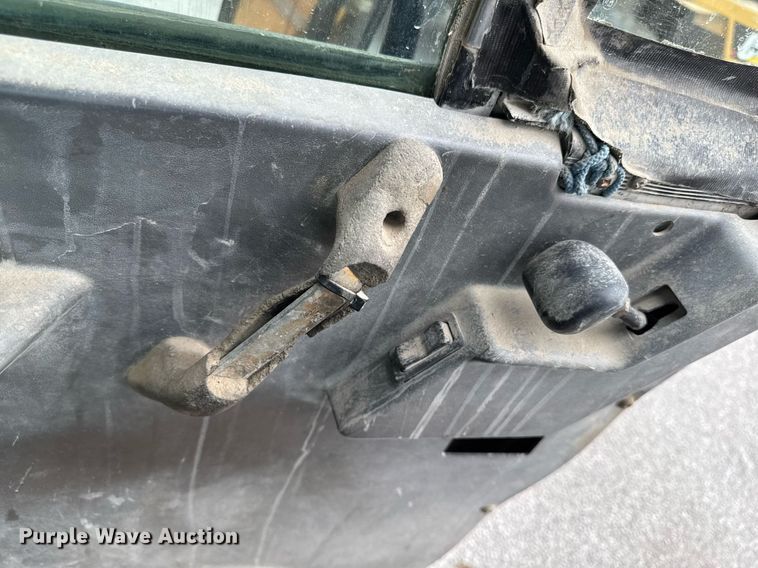 image for item DT0711 2004 Caterpillar 769D haul truck