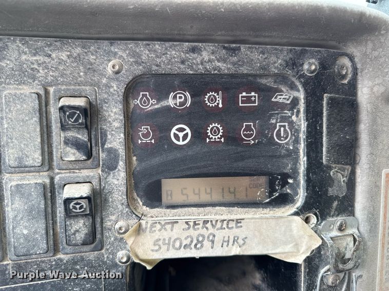 image for item DT0711 2004 Caterpillar 769D haul truck