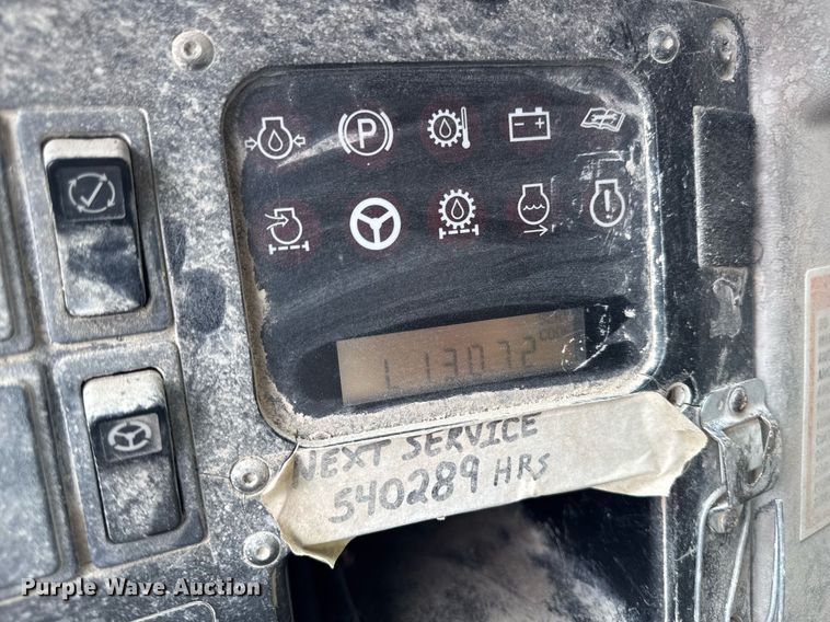 image for item DT0711 2004 Caterpillar 769D haul truck