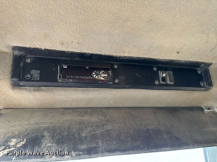 image for item DT0711 2004 Caterpillar 769D haul truck